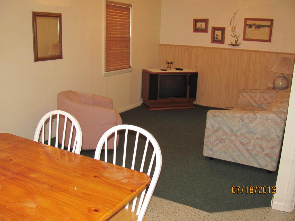 Garden Cottages Motel - Rapid City Room photo