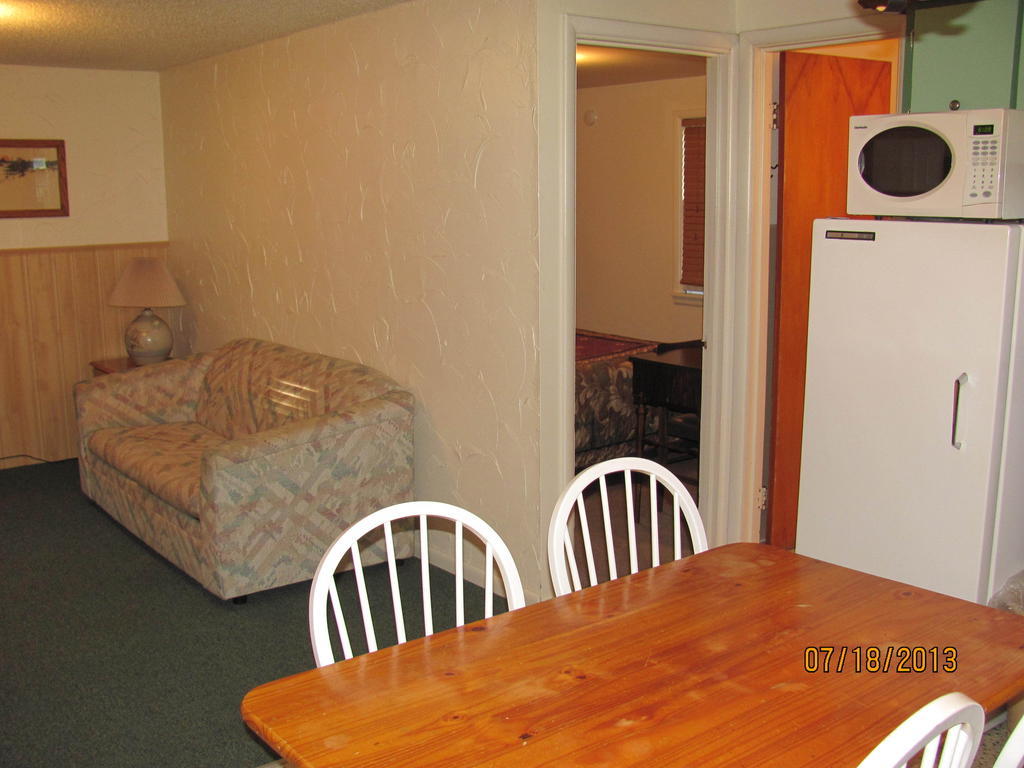 Garden Cottages Motel - Rapid City Room photo